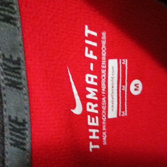 NIKE therma fit hooded zip up jacket - M red/black - Picture 2 of 6